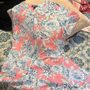 Night dress/lounging NWT